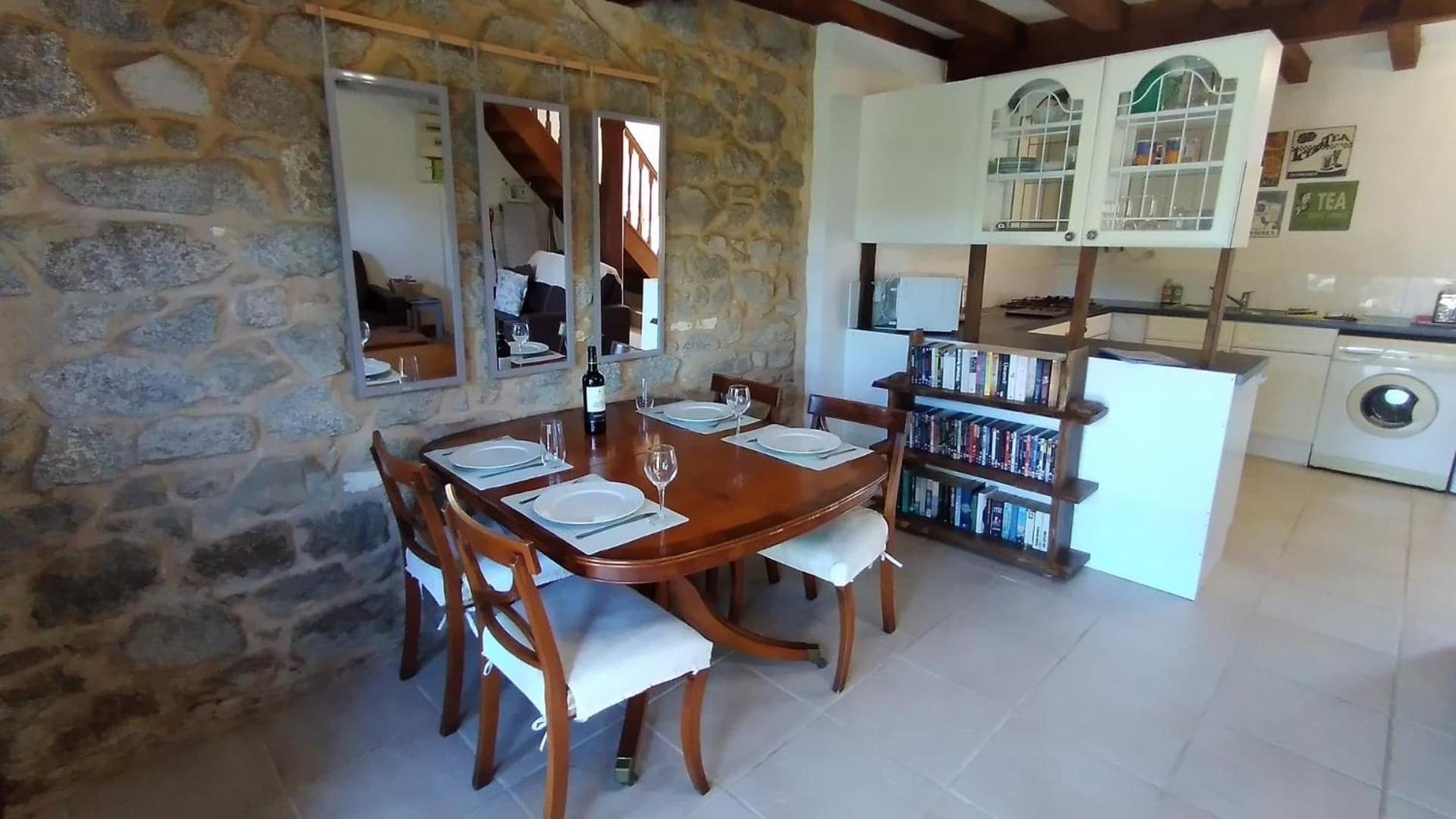 Character 2 Bed Cottage Within Walking Distance Of Bar/Restaurants Piegut-Pluviers Exterior photo