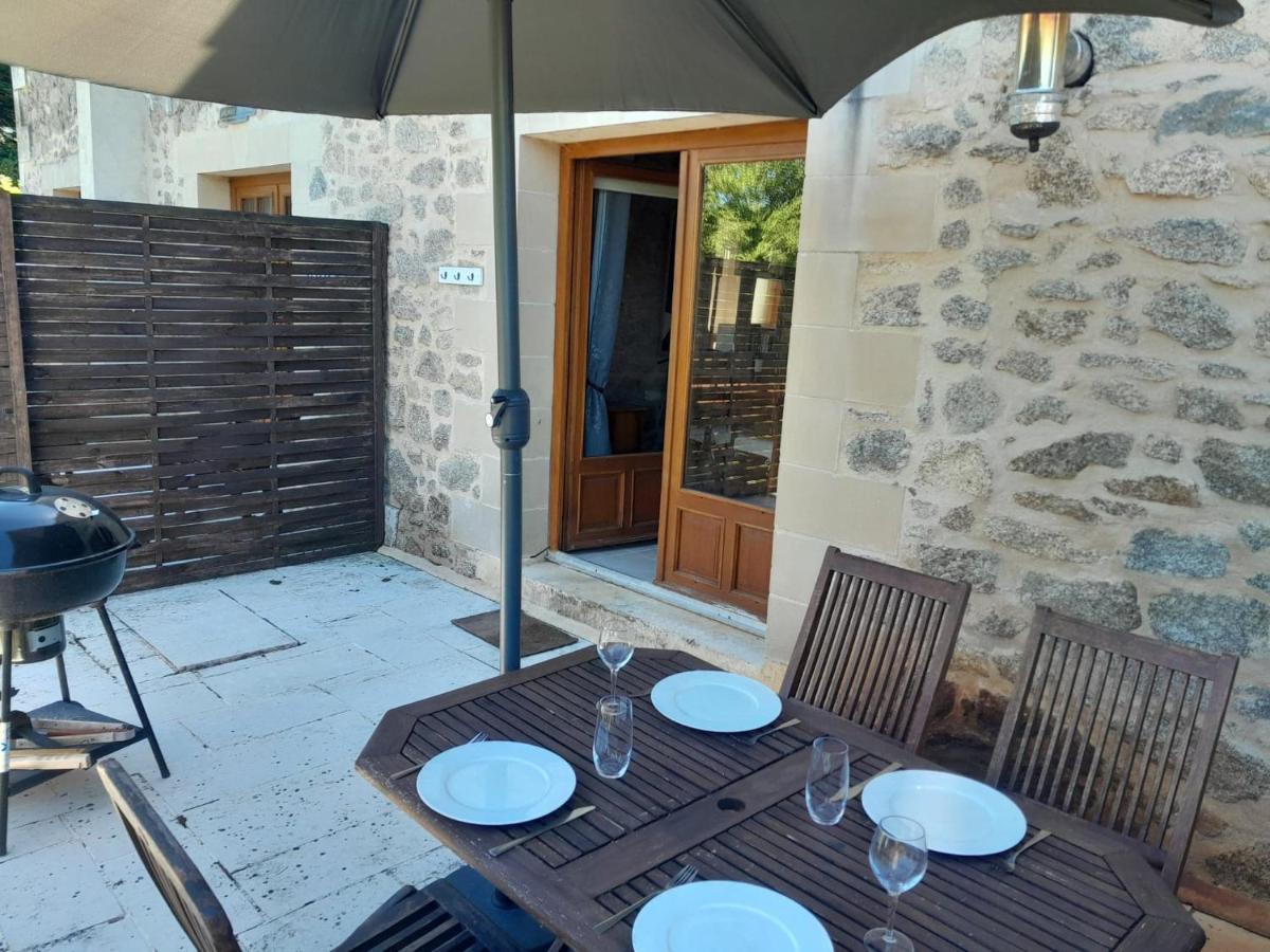Character 2 Bed Cottage Within Walking Distance Of Bar/Restaurants Piegut-Pluviers Exterior photo